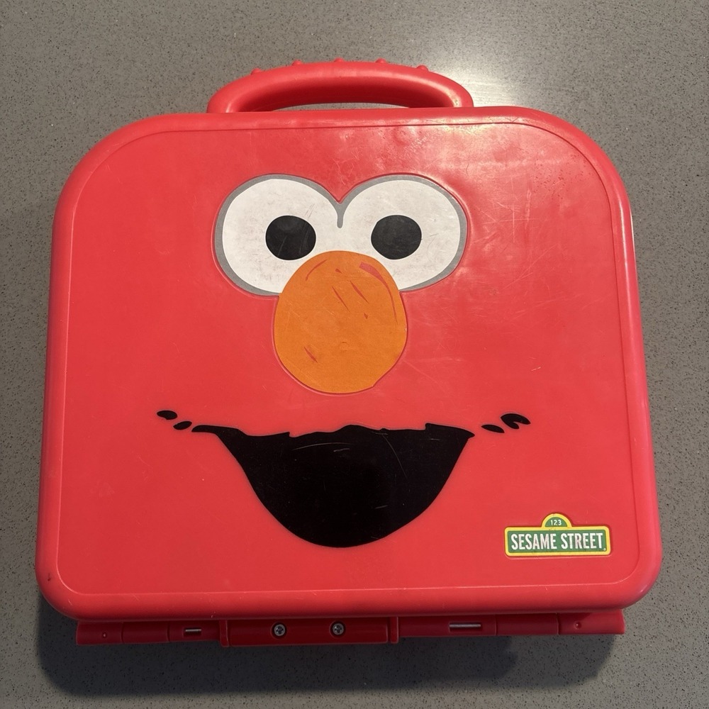 Hasbro Elmo Alphabet Letters Learning Carry Case Toy, Sesame Street 2017 M-3565A